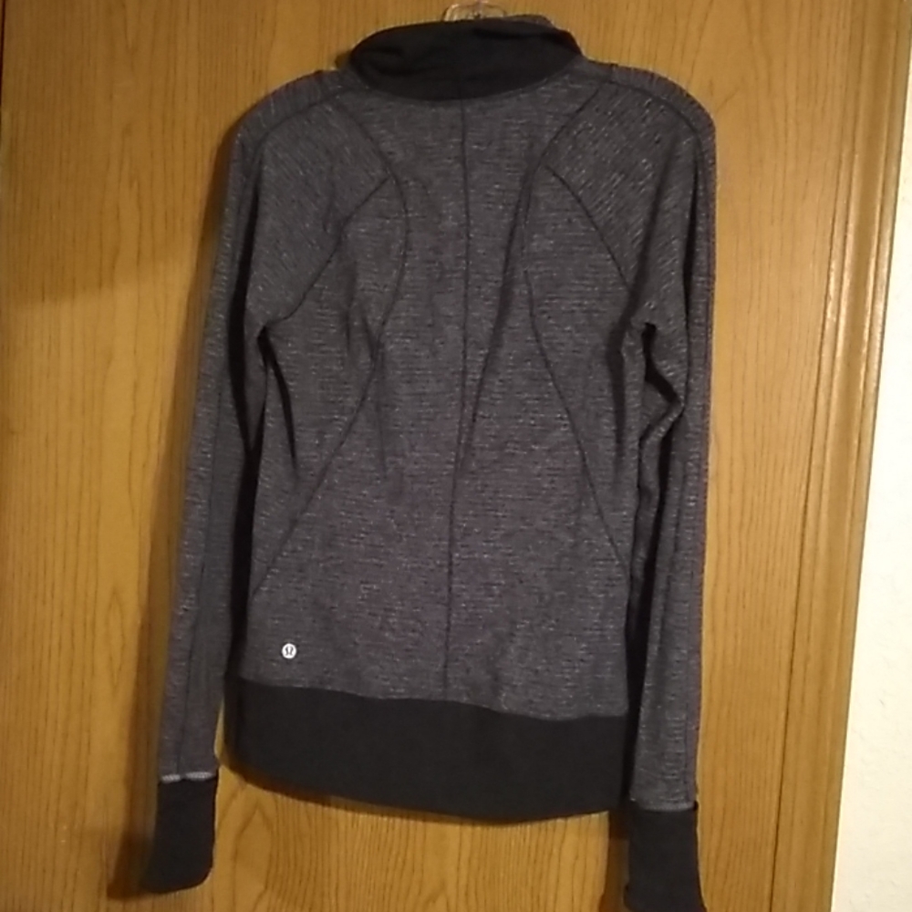 Lululemon athletica pull over top/ jacket - Picture 5 of 8